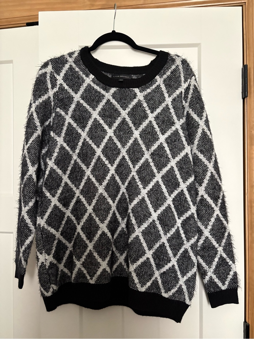 Lane Bryant Black & White Diamond-Pattern Crewneck Sweater Size 14/16